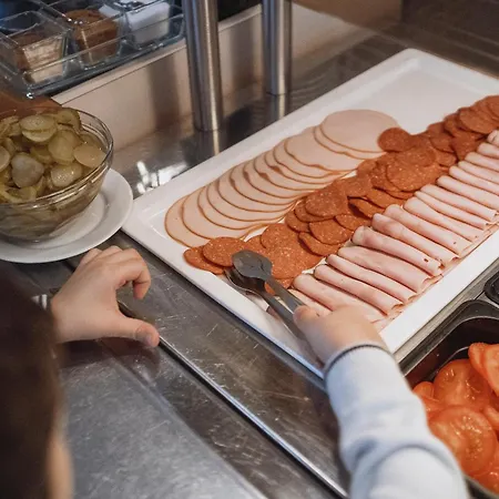 Helmi 酒店 图尔库