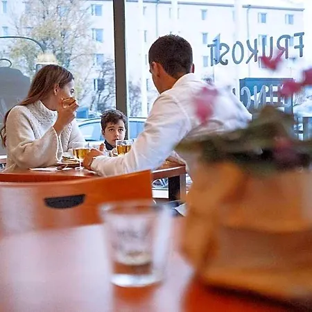 Helmi Hotel
